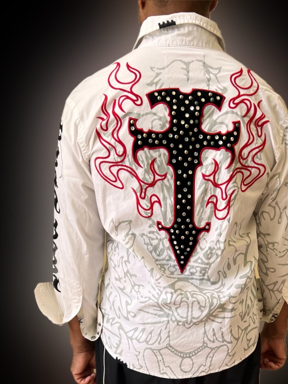 Rebel Spirit Mens ButtonUp Shirt Large White Cross Studded Embroidered Y2K Biker